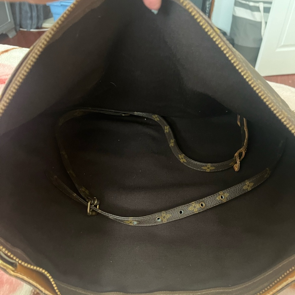Louis Vuitton Monogram laptop bag - Picture 7 of 14